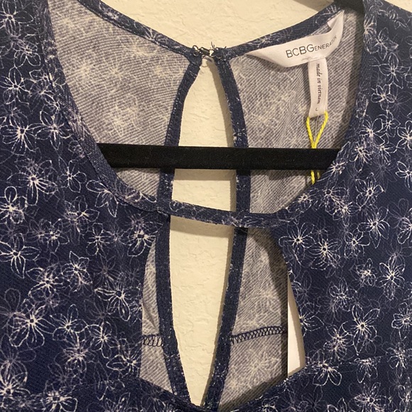 Brand new BCBG romper size L - Picture 3 of 4